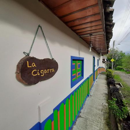 ホテル La Cigarra Casa De Huespedes サレント エクステリア 写真
