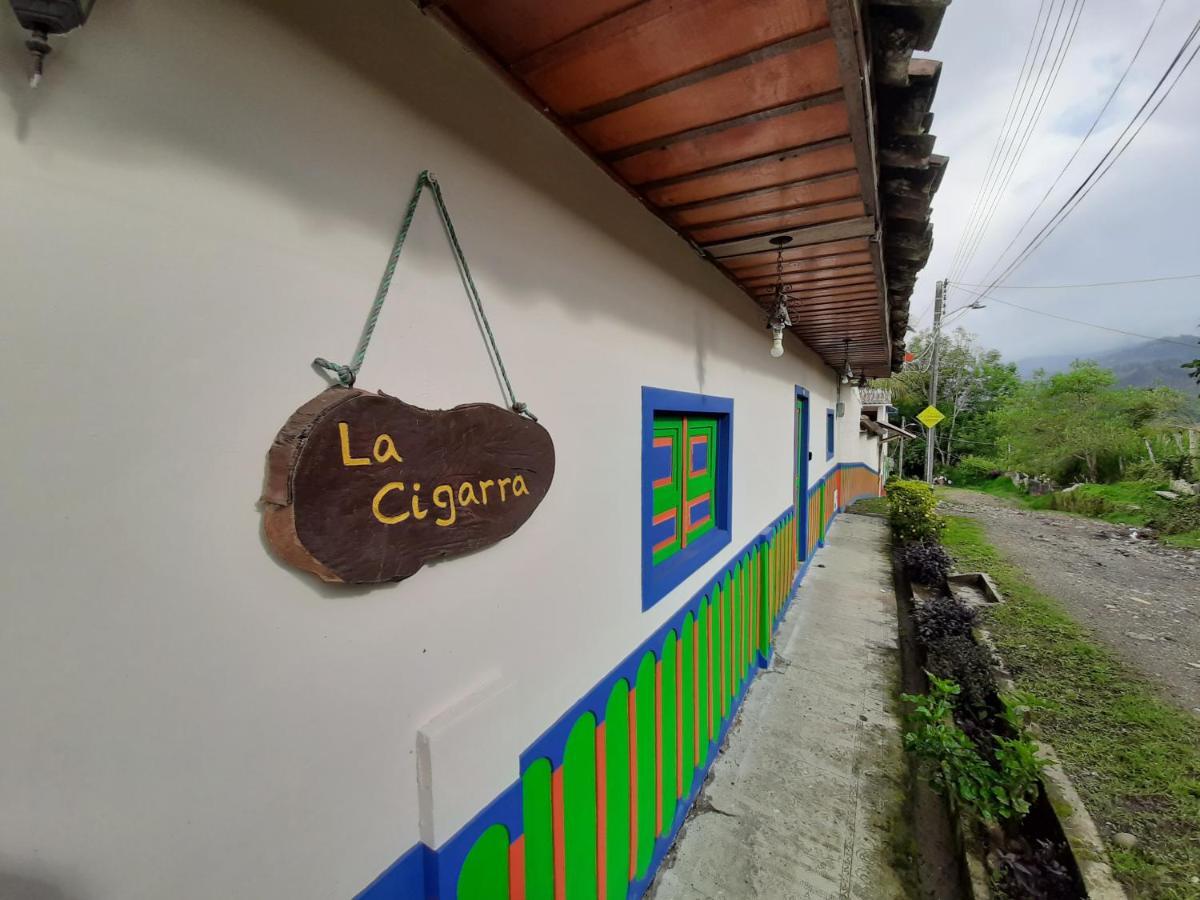 ホテル La Cigarra Casa De Huespedes サレント エクステリア 写真